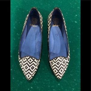 Elliott Lucca Bonita Aztec Blk & White Leather Flats Sz 9.5